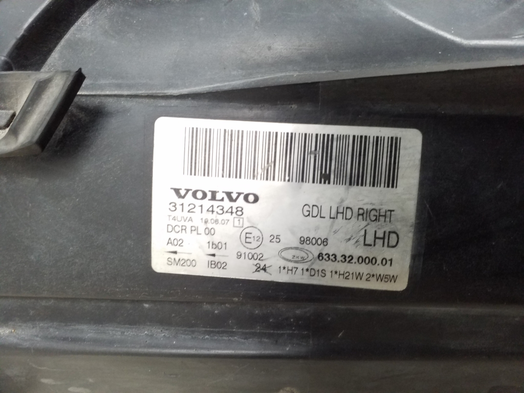 VOLVO V70 3 generation (2007-2020) Front Right Headlight 31214348 24932153