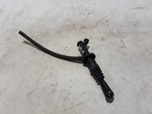 RENAULT Megane III (2008–2016) Clutch master cylinder 306101808R - 2