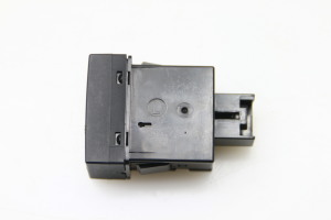 Mazda 3 (2009–2013) Schalter für Sitzheizung BBM266420A - 2