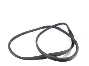 Mercedes Benz R-Class 251 (2006–2017) Esiukse tihenduskumm A2516900076 - 2