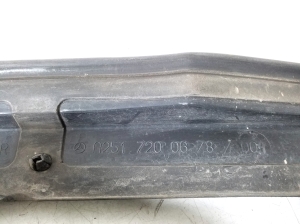 Mercedes Benz R-Class 251 (2006–2017) Sonstiges Teil der Vordertür A2517200678 - 2