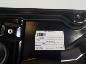 Mercedes Benz R-Class 251 (2006–2017) Aizmugurējo sānu durvju logu pacēlājs un tā detaļas - 3