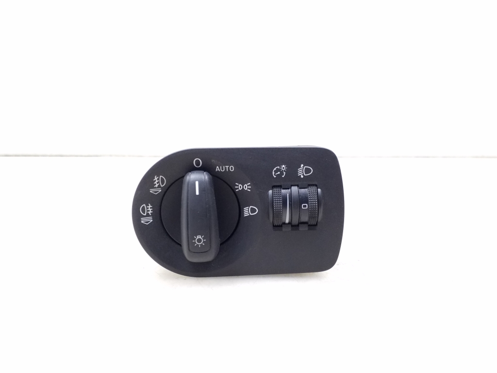 AUDI Q3 8U (2011-2020) Headlight Switch Control Unit 8U1941531A 24931879