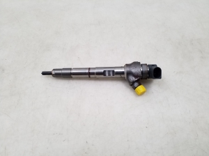  Fuel injector 