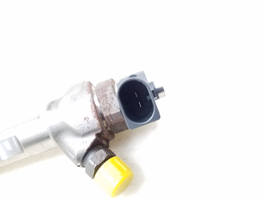 VOLKSWAGEN Touran 3 generation (2015-2023) Fuel Injector 04L130277AC 24931747