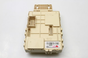 Hyundai i40 (2011–2026) Kaitsmekarp salongis 919503Z021 - 5