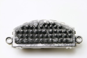 Salona plecu motora pretestība - 9276112