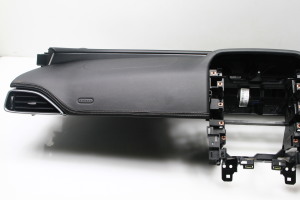 Jaguar XE (2015–2026) Dashboard - 3