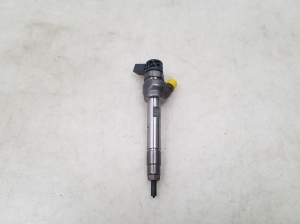  Fuel injector 