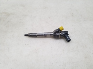  Fuel injector 