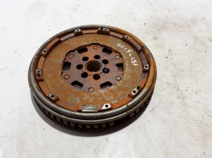  Clutch flywheel 