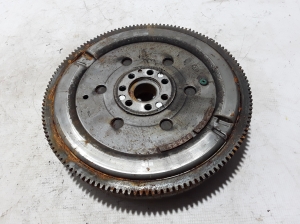  Clutch flywheel 