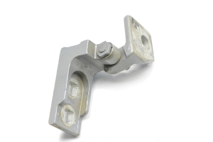 Opel Corsa D (2006–2014) Front door top hinge 13180568 - 3