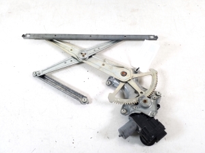LEXUS NX (2014–2021) Rear side door window regulator and its parts - 2