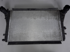 Volkswagen Passat CC CC (2008–2017) Vahejahuti radiaator 3C0145805AE - 3