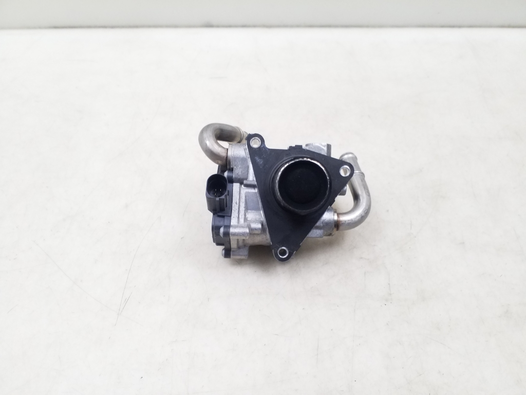 SKODA Kodiaq 1 generation (2017-2024) EGR Valve 04L131501R 24932704