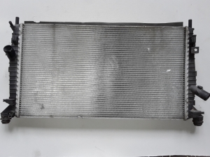  Cooling radiator 