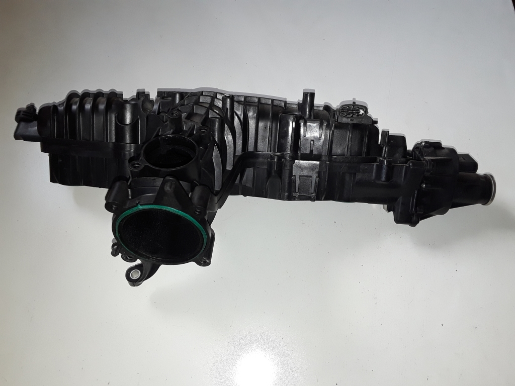 Used VOLVO XC90 Intake manifold 31431955