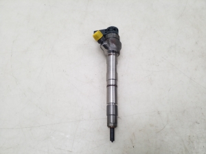  Fuel injector 