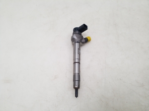  Fuel injector 