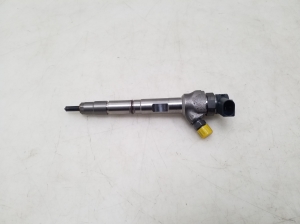  Fuel injector 