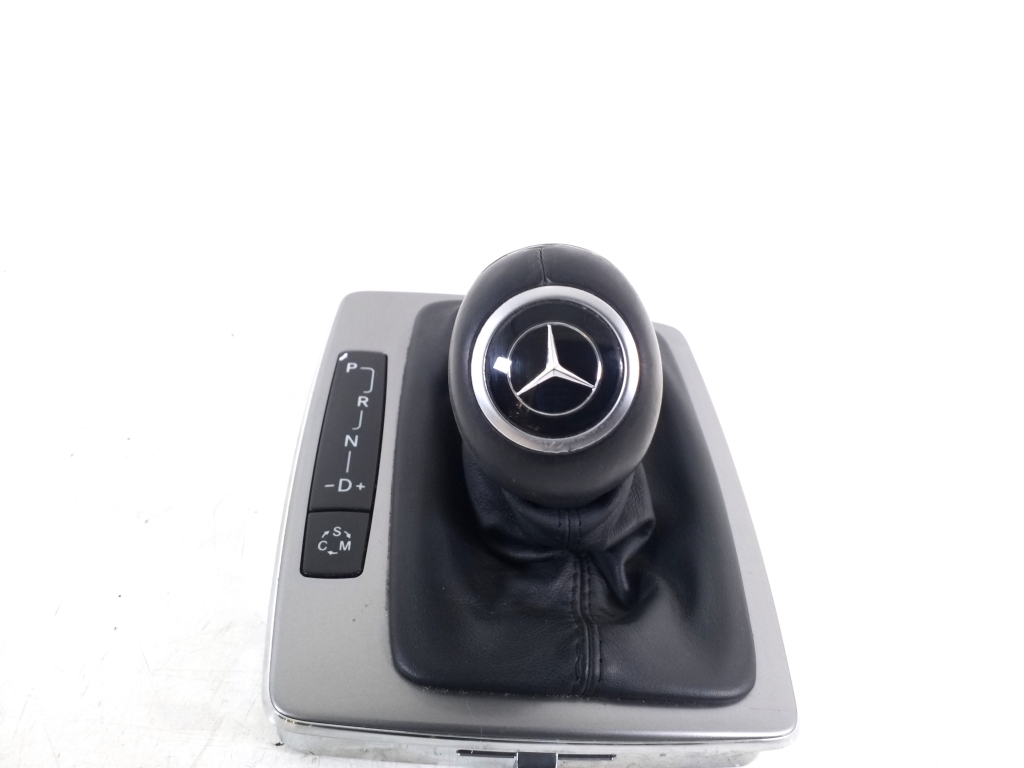 MERCEDES-BENZ GLK-Class X204 (2008-2015) Garniture en plastique du niveau de changement de vitesse A2042673310 21132685