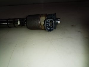  Fuel injector 