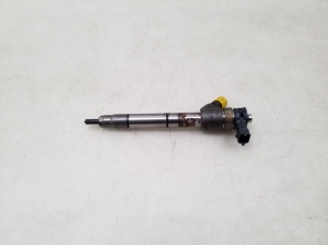  Fuel injector 