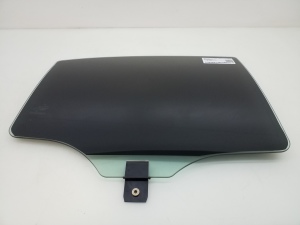   Rear side door glass  - A2217300218 