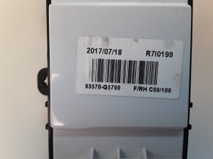 TOYOTA PRIUS Prime (2016–2022) Priekšējo durvju stikla slēdzis 93570G5700 - 2