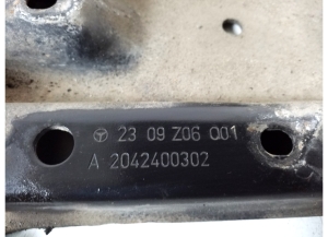Mercedes Benz GLK-Class 204 (2008–2015) Getriebehalter A2042400302 - 3