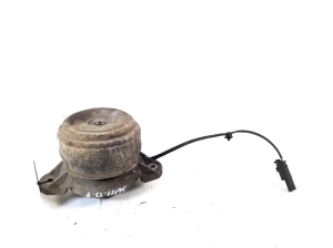 Mercedes Benz GLK-Class 204 (2008–2015) Motora spilvens A2042401917 - 2