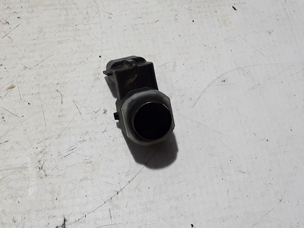 Used RENAULT Captur Front parking sensor 284425105R