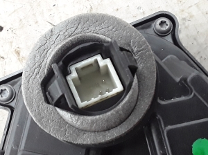 RENAULT Captur (2019–2026) Rear side door lock 825021122R - 2