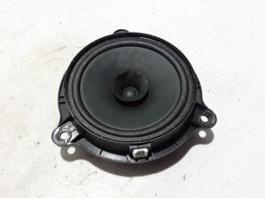   Rear side door speaker 