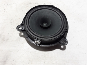  Rear side door speaker 