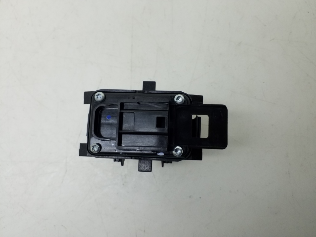 MERCEDES-BENZ S-Class W221 (2005-2013) Front Right Door Window Switch A2218201710 20979604