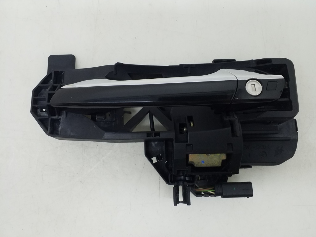 Used Mercedes Benz S-Class Front door external opening handle and its ...