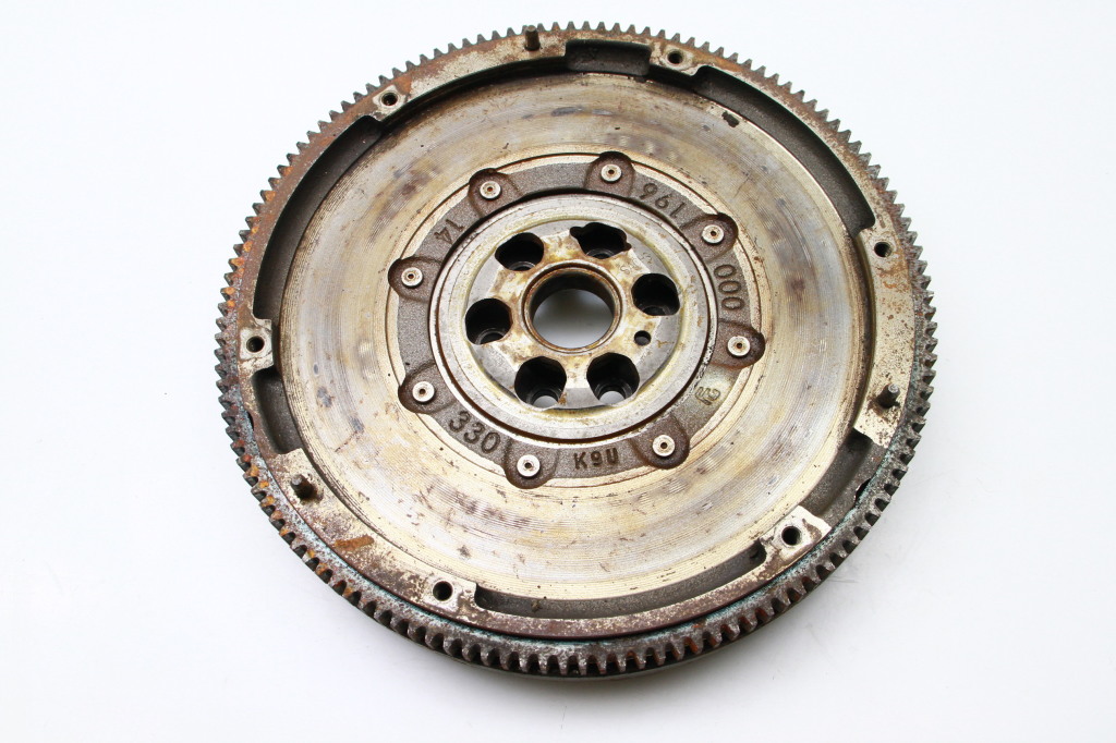 Volkswagen Up (2012–2026) Clutch flywheel 04C105266E Volkswagen Up (2012–2026) Clutch flywheel 04C105266E