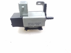 Kia Sorento (2009–2014) Solenoid 351202A450 - 2