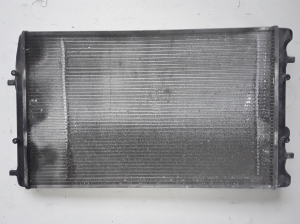 Volkswagen Polo IV (2001–2009) Cooling radiator 6Q0121253R - 2
