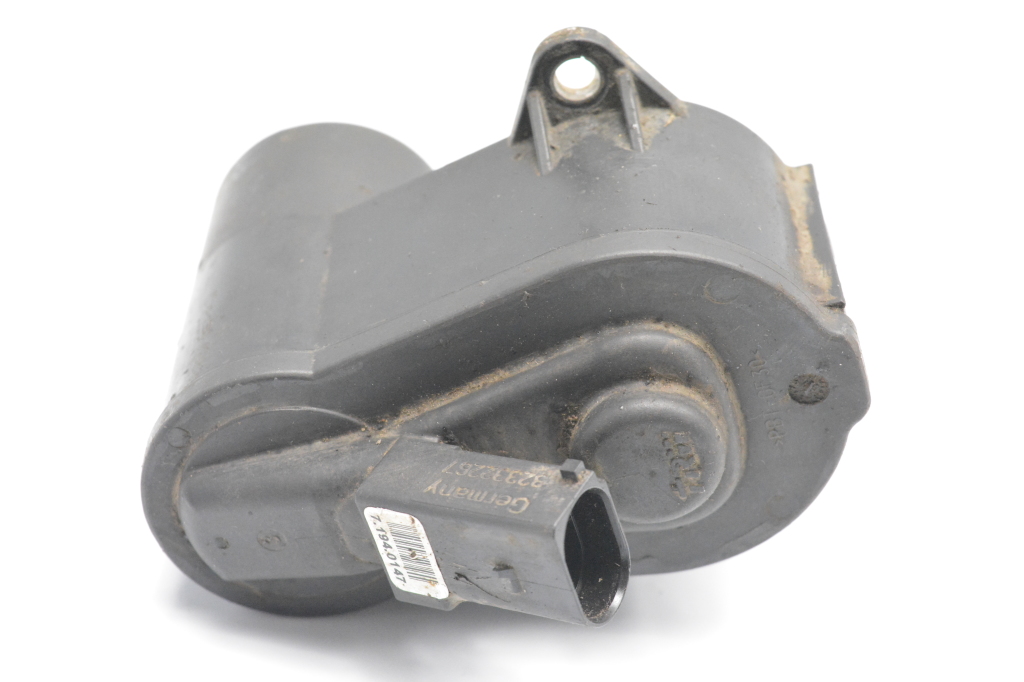 Used AUDI A6 Electric handbrake 32332267D