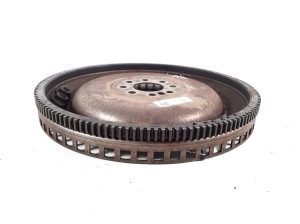  Clutch flywheel 