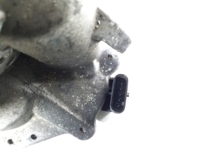  EGR valve 