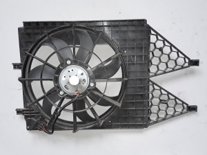 Volkswagen Polo V (2009–2017) Dzesēšanas ventilators un tā daļas 6R0121217A - 2