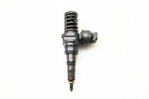  Fuel injector 