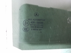 Mercedes Benz GLK-Class 204 (2008–2015) Aizmugurējo sānu durvju stikls A2047350610 - 2