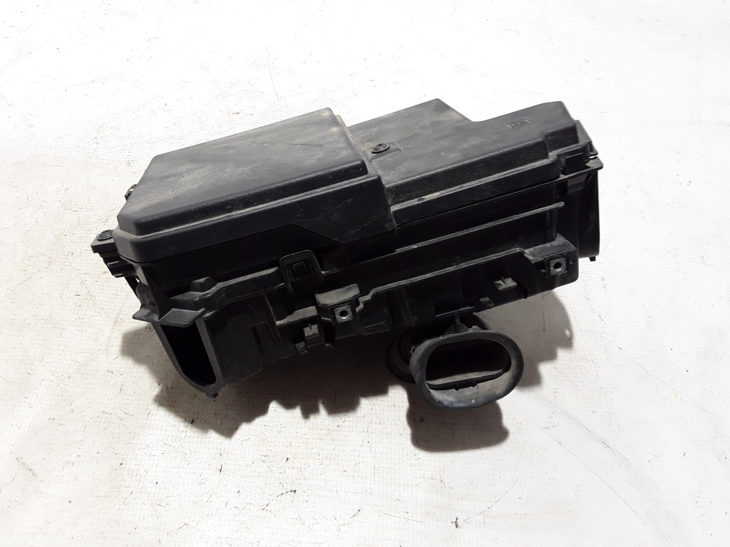 Used RENAULT Scenic Fuse box housing under the hood 284B51057R