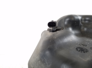  Windscreen washer tank front 