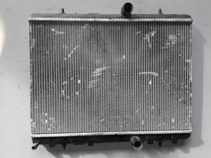  Dzesēšanas radiators 